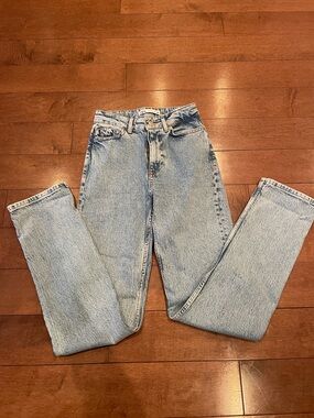 Zara Light Wash High-Rise Women’s Jeans